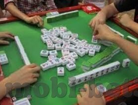 德州扑克 枪口-德州扑克中的枪口位置，策略与心理博弈